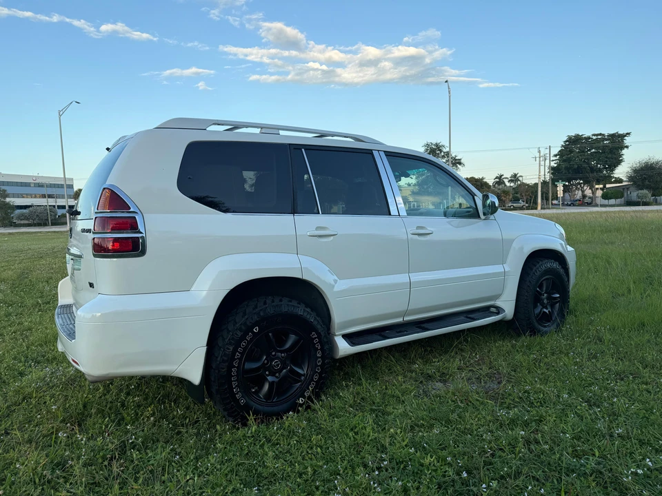 2007 Lexus GX 1st Gen - Image 19 of 31