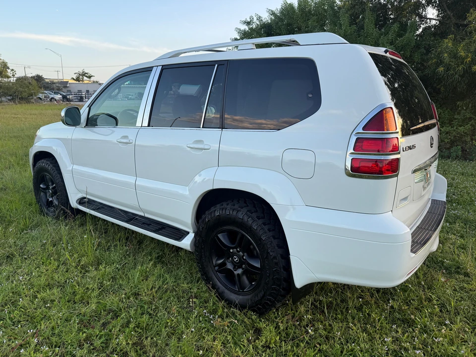 2007 Lexus GX 1st Gen - Image 13 of 31