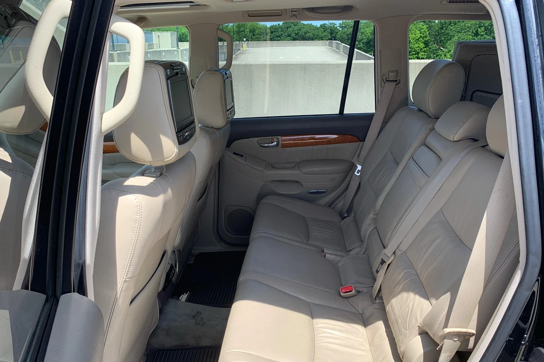 2007 Lexus GX 1st Gen - Image 16 of 31
