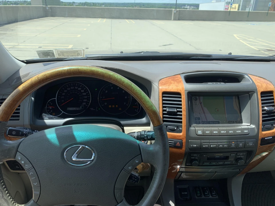 2007 Lexus GX 1st Gen - Image 25 of 31