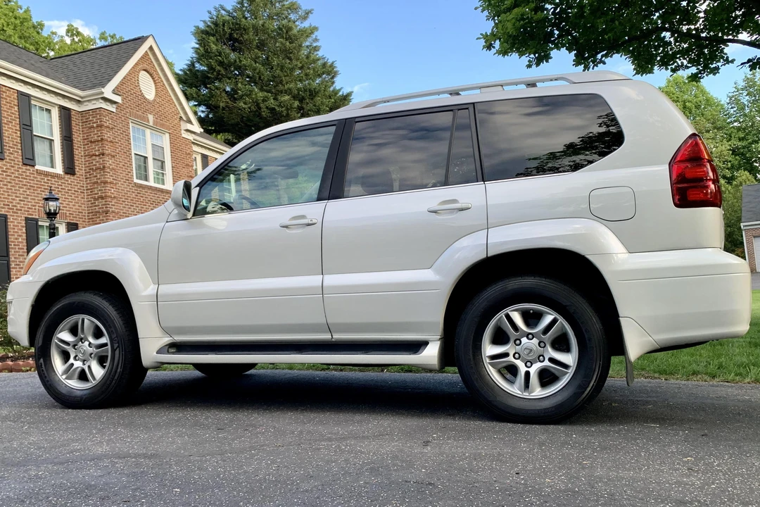 2007 Lexus GX 2nd Gen - Image 3 of 31