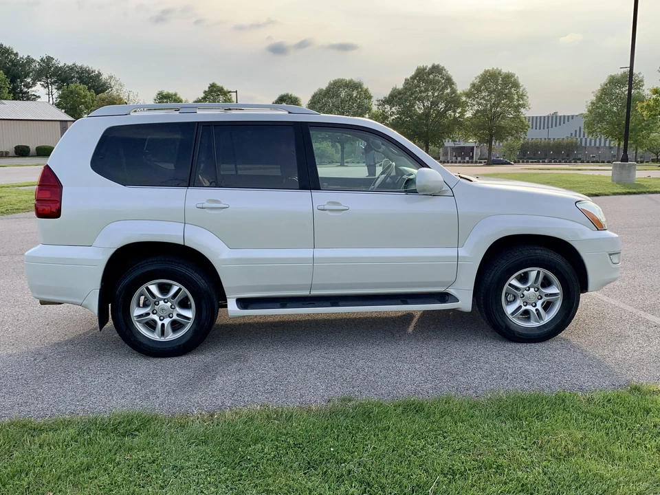 2007 Lexus GX 2nd Gen - Image 10 of 31