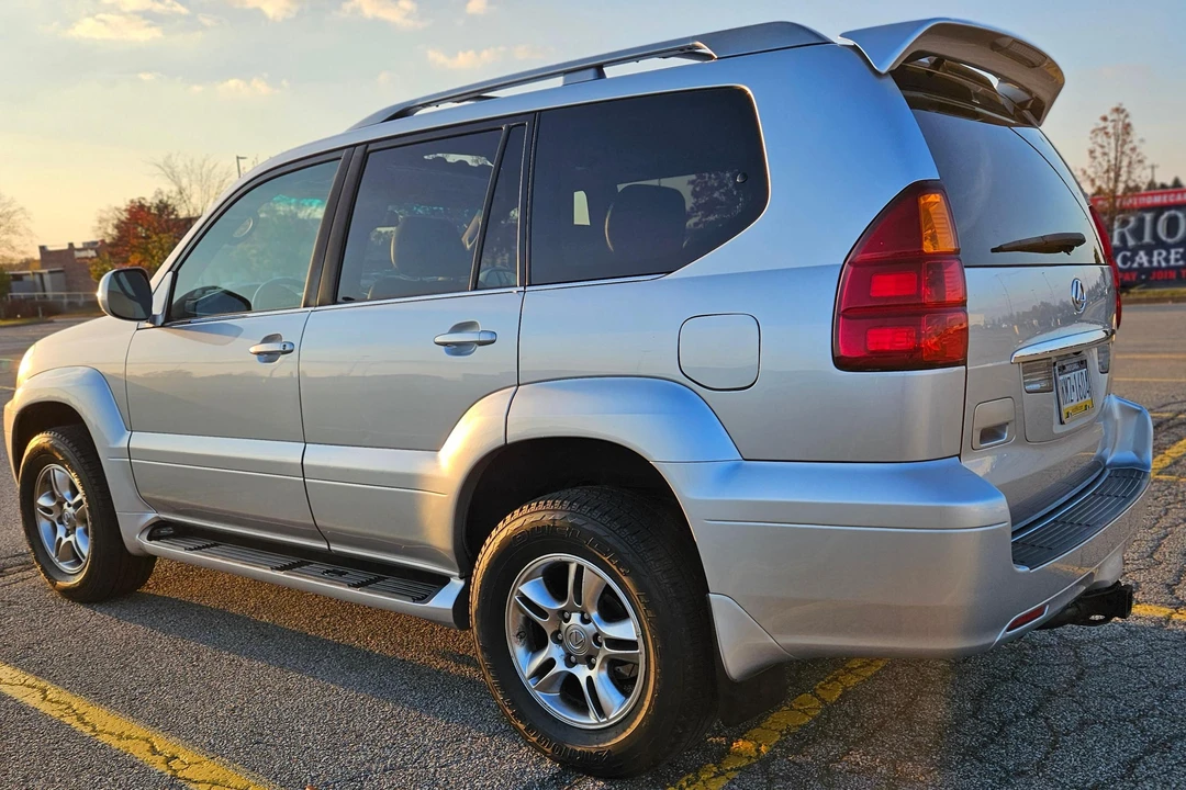 2007 Lexus GX 1st Gen - Image 16 of 31