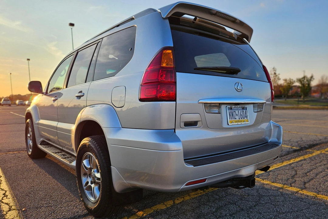 2007 Lexus GX 1st Gen - Image 4 of 31