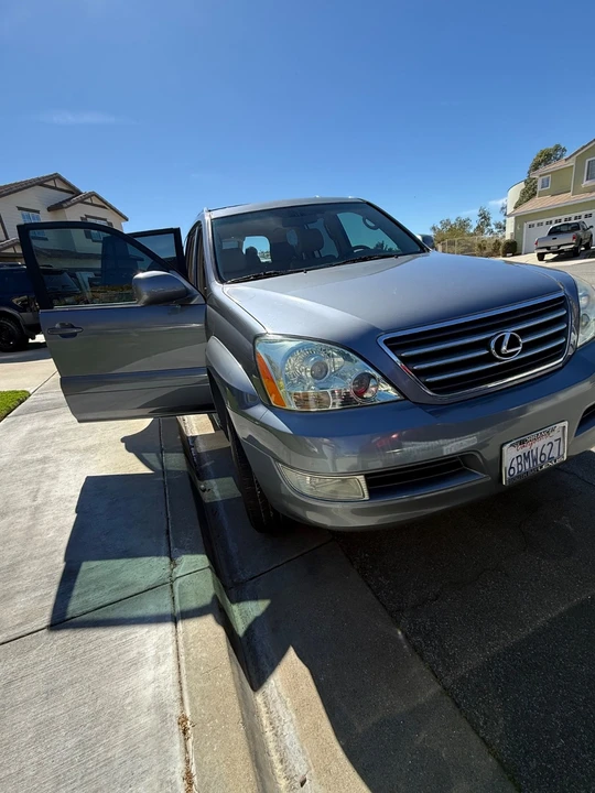 2007 Lexus GX 1st Gen - Image 2 of 15