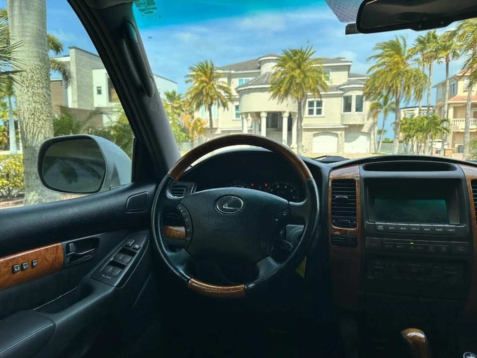 2007 Lexus GX 1st Gen - Image 12 of 21
