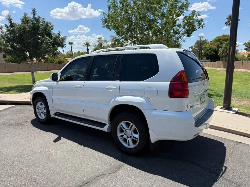 2007 Lexus GX 1st Gen - Image 2 of 10