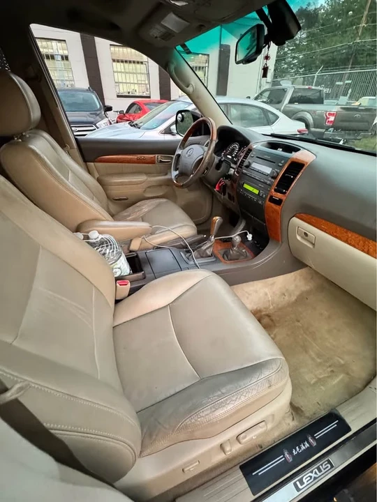 2007 Lexus GX 1st Gen - Image 11 of 14