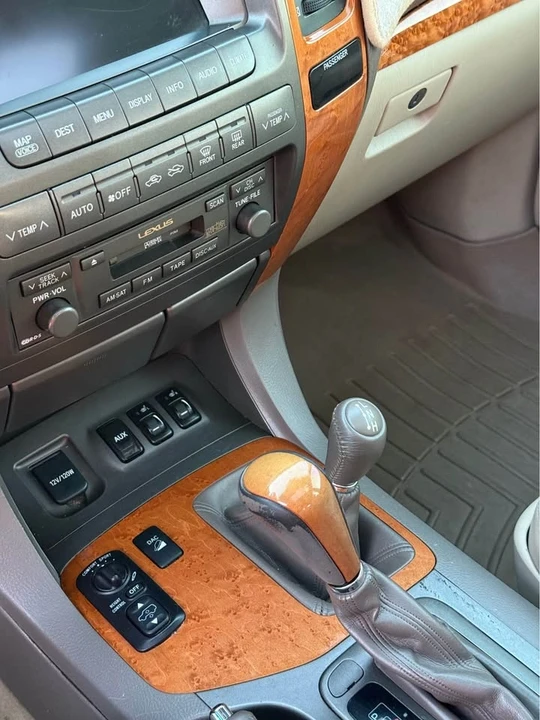 2007 Lexus GX 1st Gen - Image 6 of 15