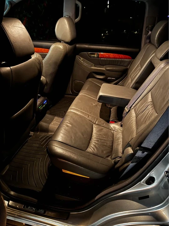 2007 Lexus GX 1st Gen - Image 11 of 17