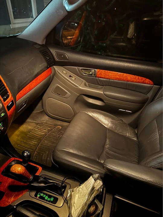 2007 Lexus GX 1st Gen - Image 10 of 17
