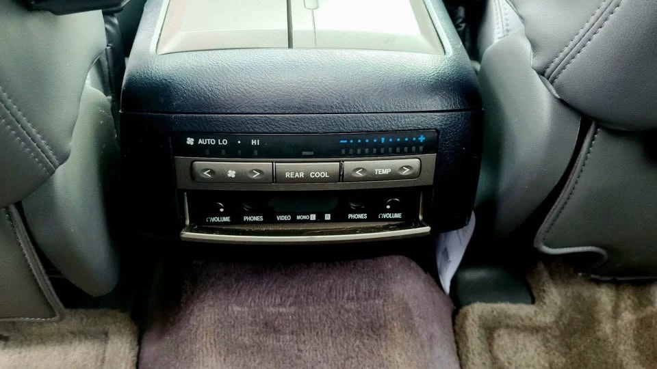 2007 Lexus GX 1st Gen - Image 11 of 18