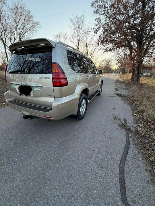 2007 Lexus GX 1st Gen - Image 5 of 18
