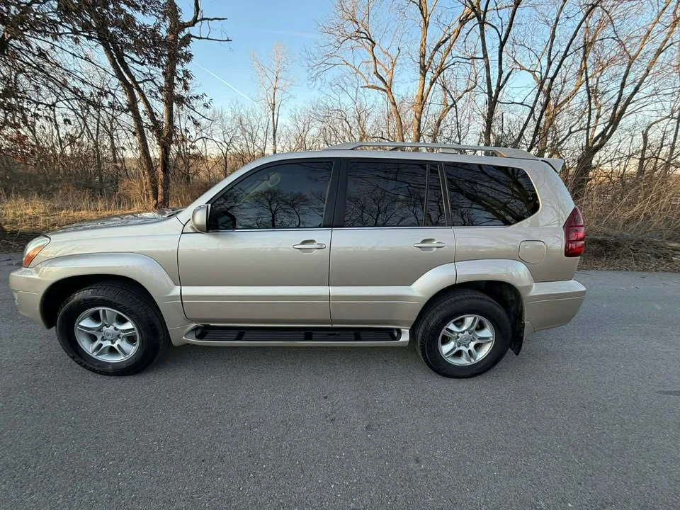 2007 Lexus GX 1st Gen - Image 4 of 18