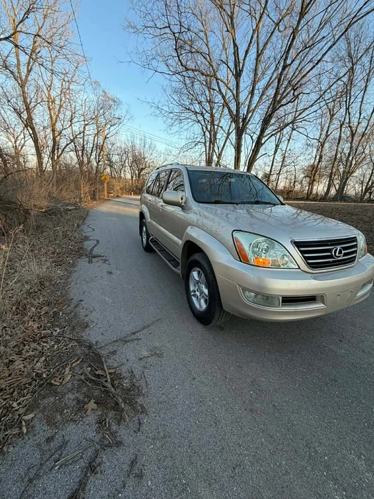 2007 Lexus GX 1st Gen - Image 3 of 18