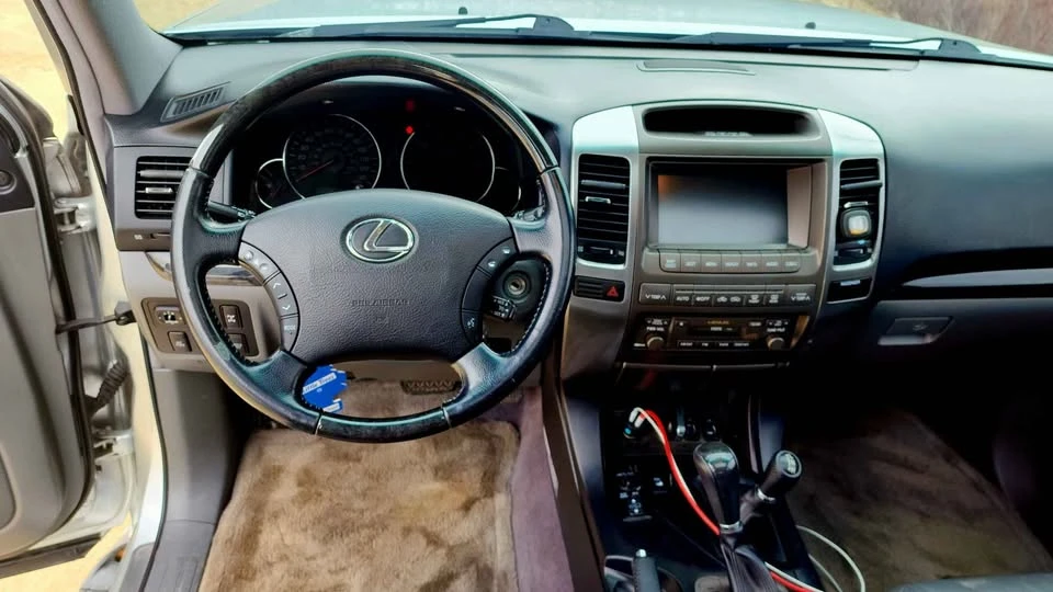 2007 Lexus GX 1st Gen - Image 10 of 18