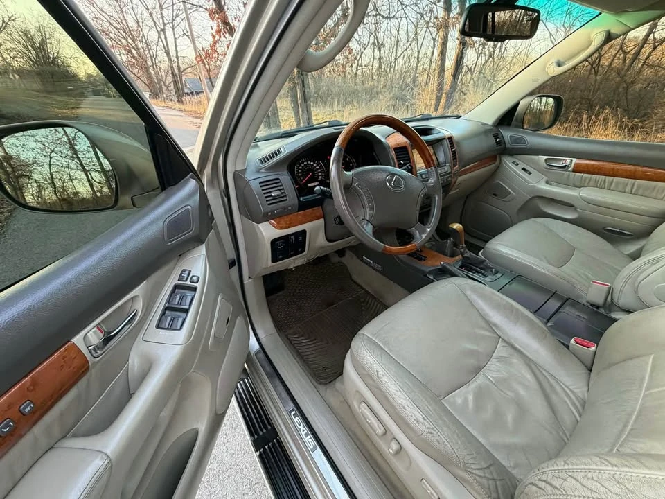 2007 Lexus GX 1st Gen - Image 13 of 20