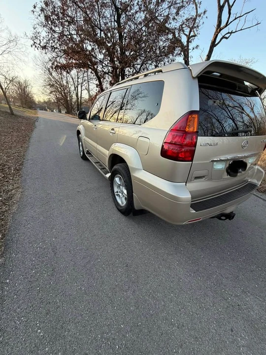 2007 Lexus GX 1st Gen - Image 15 of 20