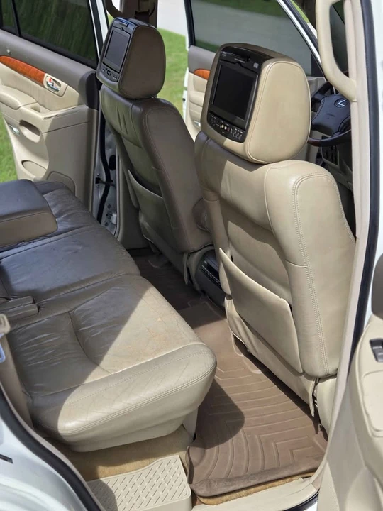 2007 Lexus GX 1st Gen - Image 11 of 20