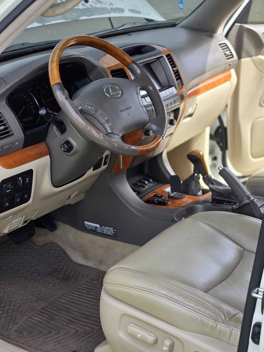 2007 Lexus GX 1st Gen - Image 14 of 20
