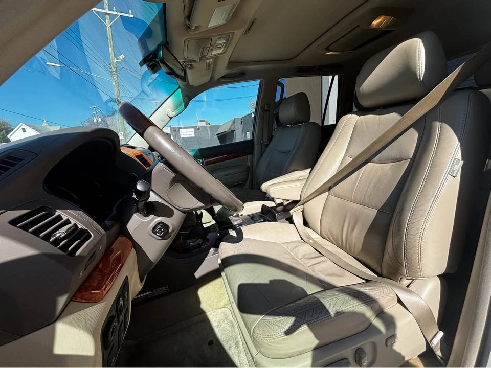 2007 Lexus GX 1st Gen - Image 11 of 19