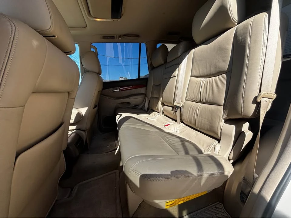 2007 Lexus GX 1st Gen - Image 12 of 19