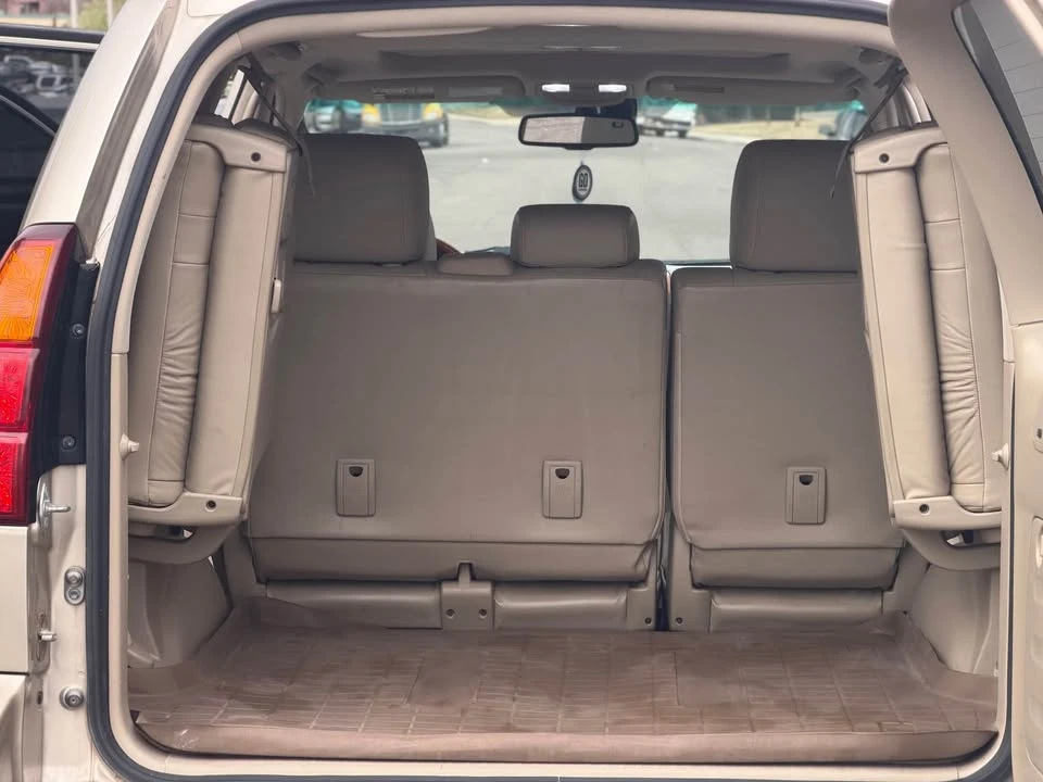 2007 Lexus GX 1st Gen - Image 9 of 16