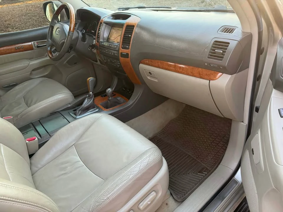 2007 Lexus GX 1st Gen - Image 8 of 20