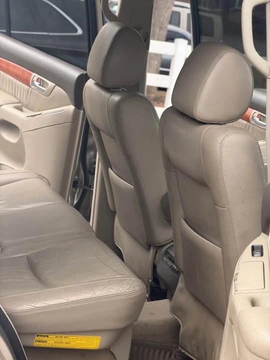 2007 Lexus GX 1st Gen - Image 12 of 16