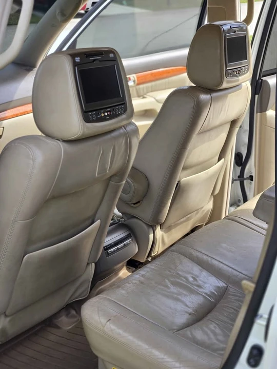 2007 Lexus GX 1st Gen - Image 15 of 20