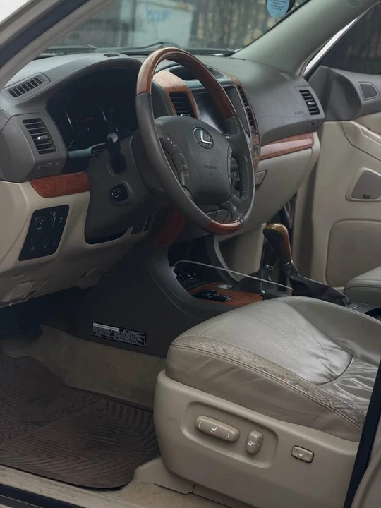 2007 Lexus GX 1st Gen - Image 7 of 16