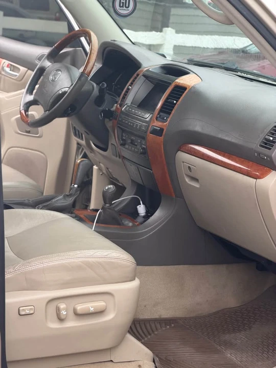 2007 Lexus GX 1st Gen - Image 11 of 16
