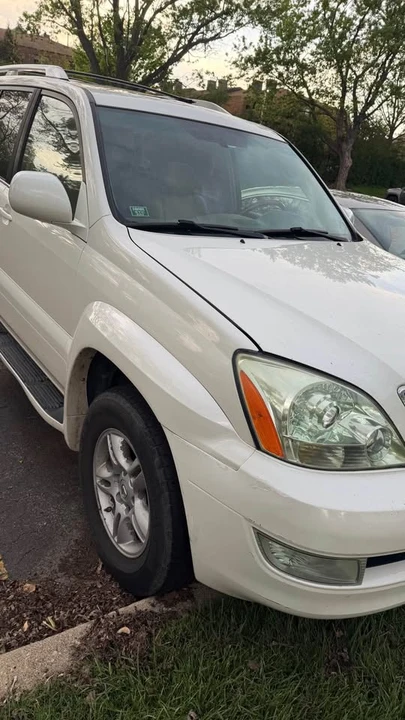 2007 Lexus GX 1st Gen - Image 2 of 9