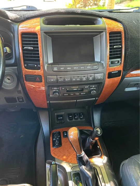 2007 Lexus GX 1st Gen - Image 3 of 9