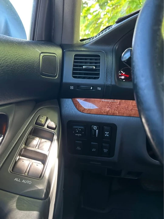 2007 Lexus GX 1st Gen - Image 5 of 9