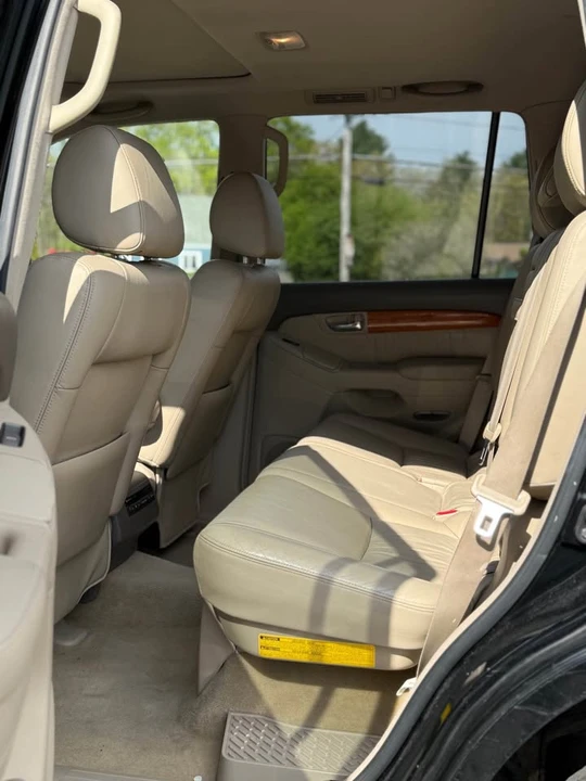 2007 Lexus GX 1st Gen - Image 11 of 20