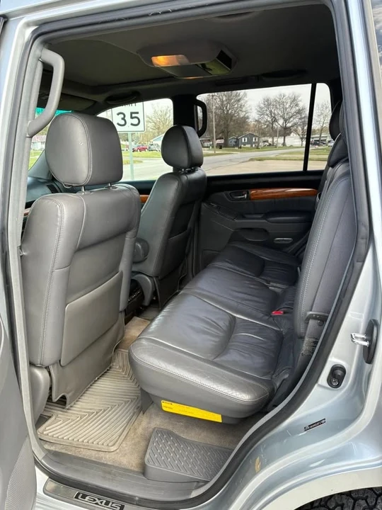 2007 Lexus GX 1st Gen - Image 10 of 15