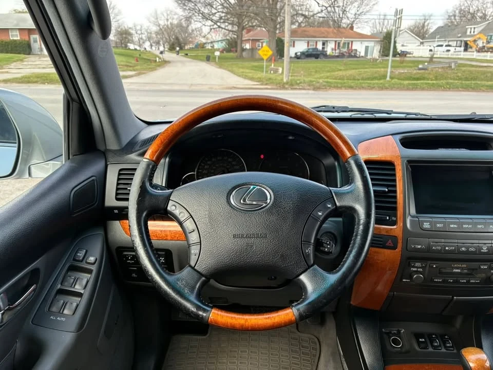 2007 Lexus GX 1st Gen - Image 12 of 15