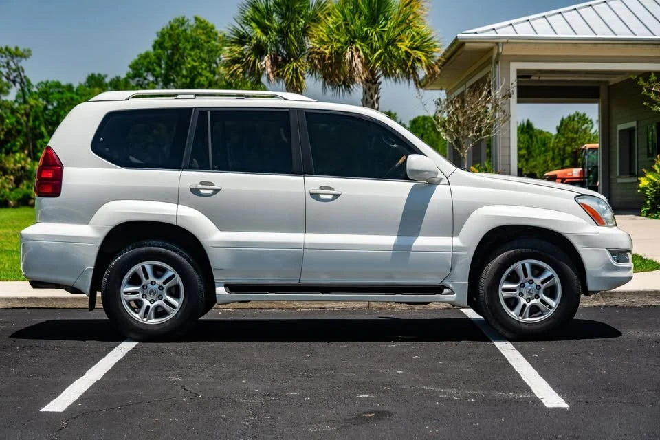 2007 Lexus GX 1st Gen - Image 2 of 2