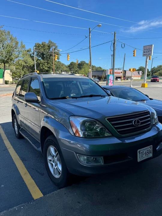 2007 Lexus GX 1st Gen - Image 2 of 10