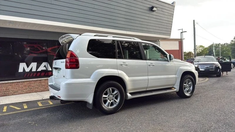 2007 Lexus GX 1st Gen - Image 10 of 12
