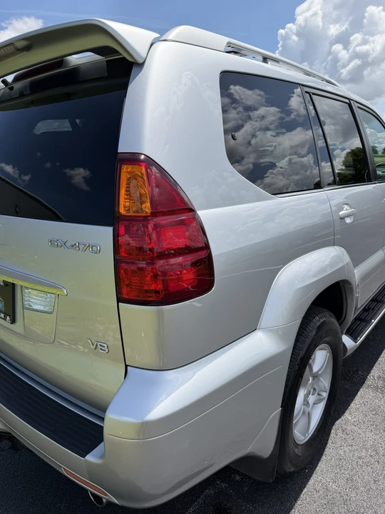 2007 Lexus GX 1st Gen - Image 19 of 31