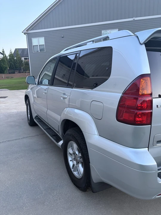 2007 Lexus GX 1st Gen - Image 26 of 31