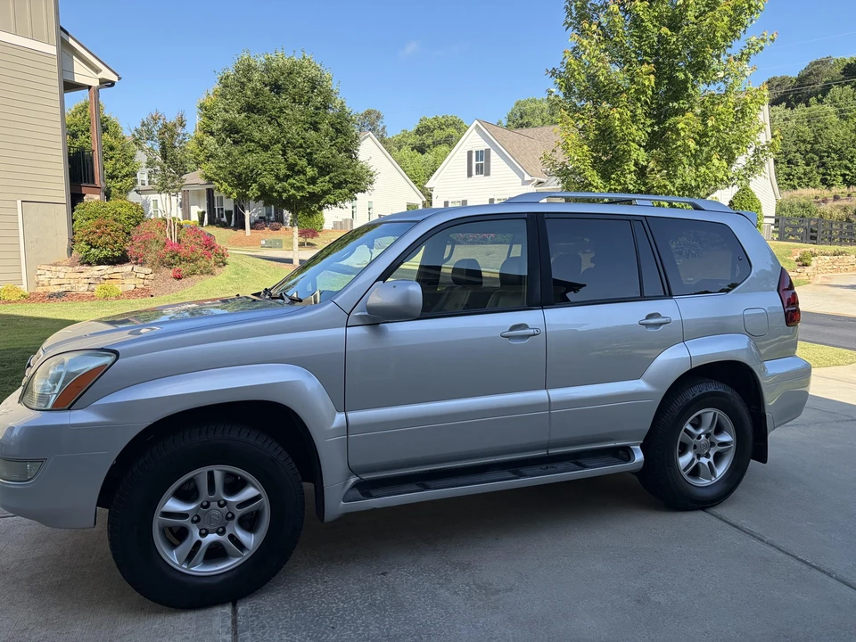 2007 Lexus GX 1st Gen - Image 2 of 31