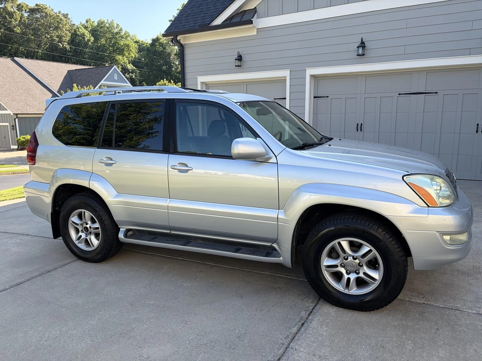 2007 Lexus GX 1st Gen - Image 9 of 31