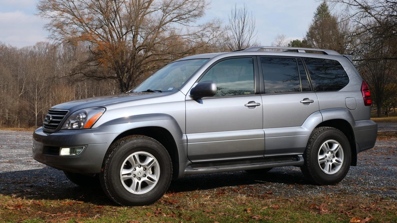 2007 Lexus GX 2nd Gen - Image 2 of 31