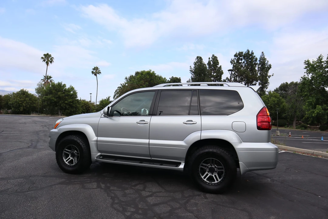 2007 Lexus GX 1st Gen - Image 8 of 31