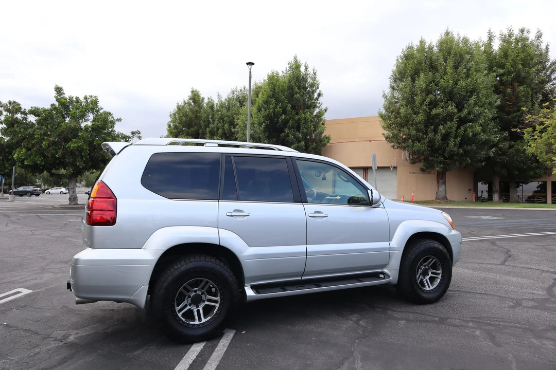 2007 Lexus GX 1st Gen - Image 18 of 31