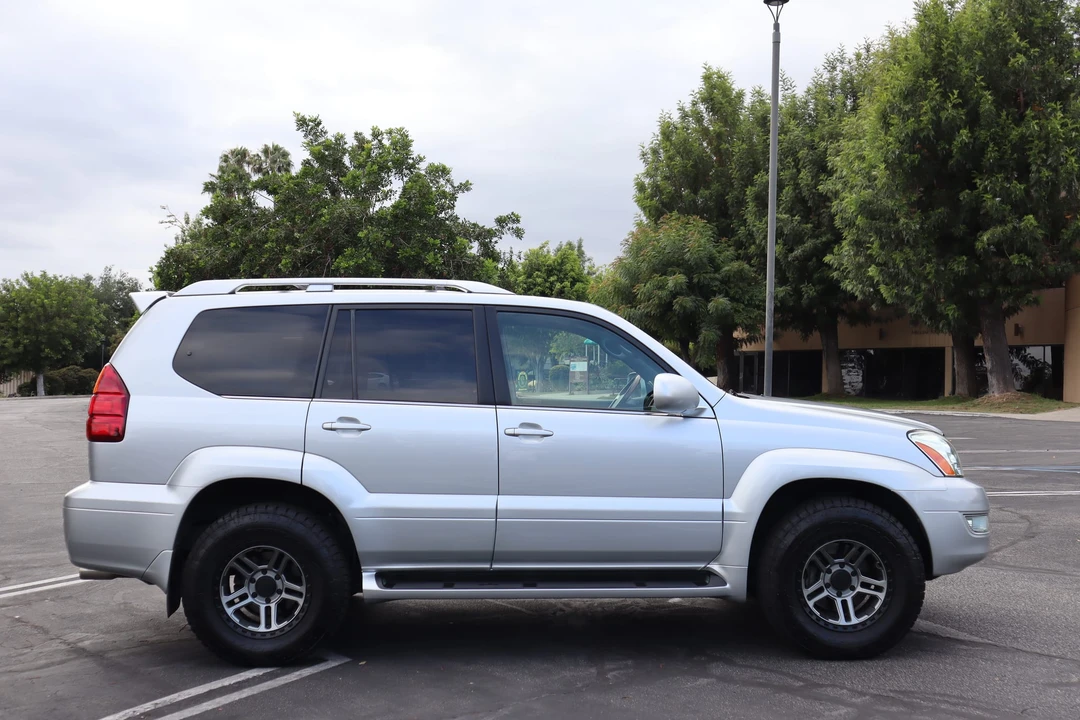 2007 Lexus GX 1st Gen - Image 19 of 31