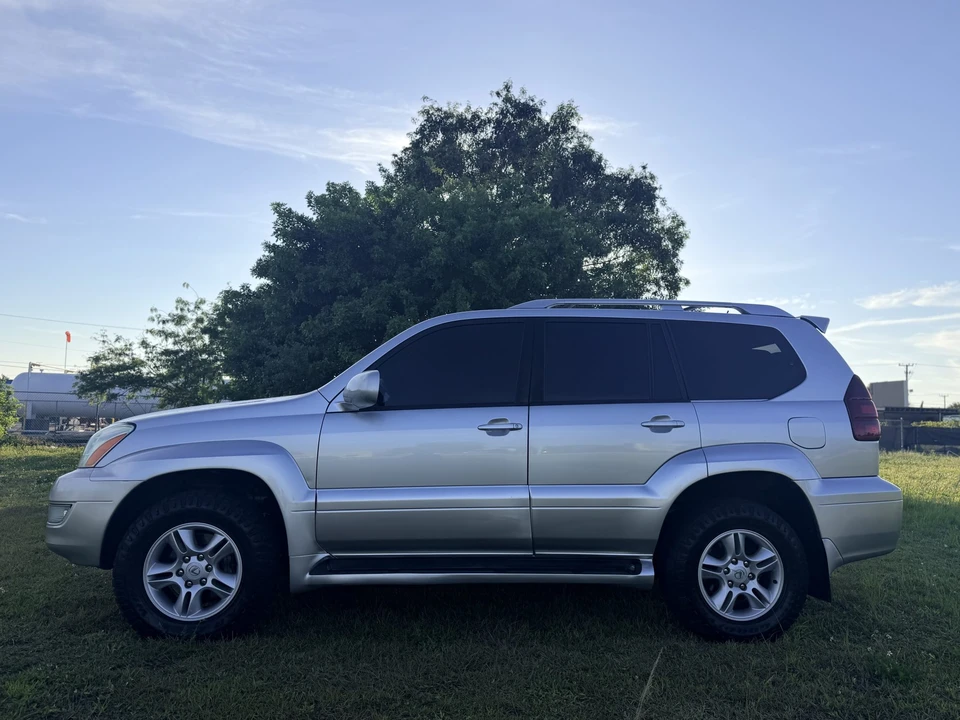 2007 Lexus GX 1st Gen - Image 13 of 31
